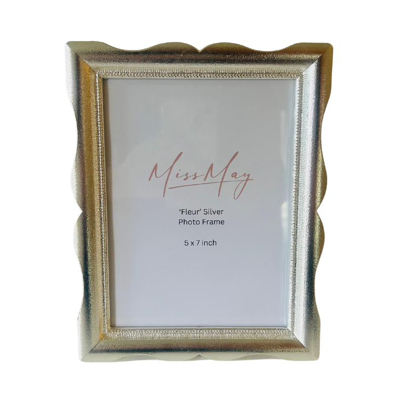 5” store x 7” Frame with Fleur