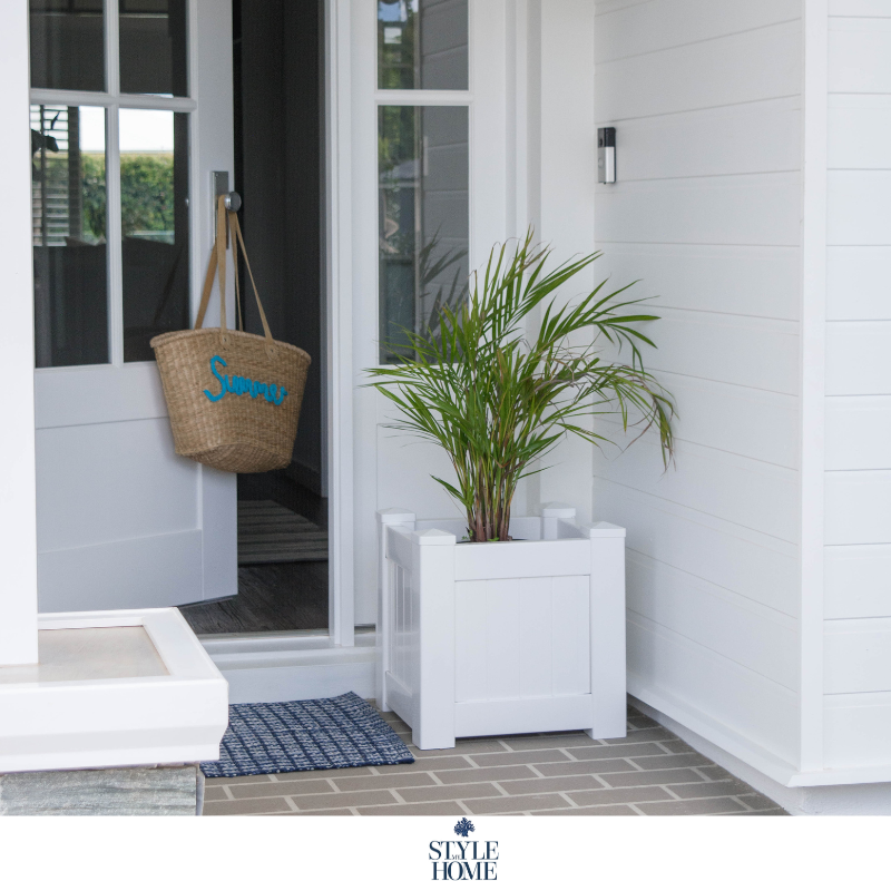 Hamptons Outdoor Square Pvc Planter Box - White