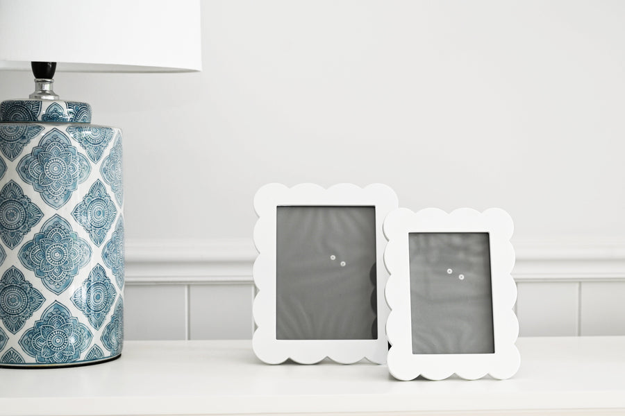 Scallop lacquered white photo frames