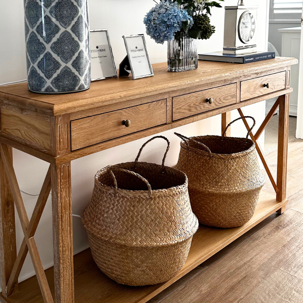 Hamptons cross leg console oak