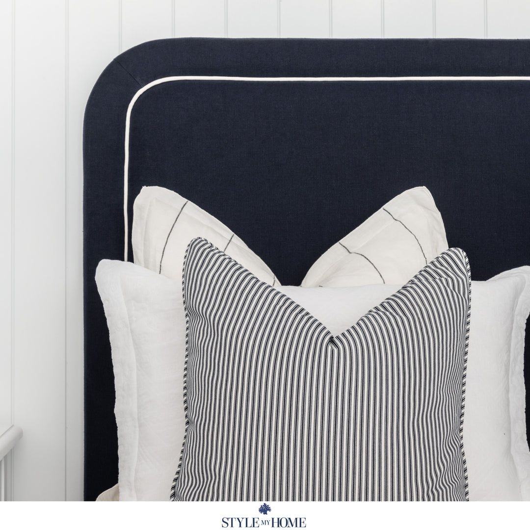 Hamptons bedhead navy