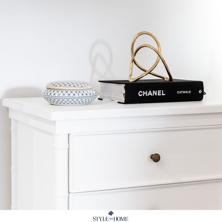 Hamptons bedside